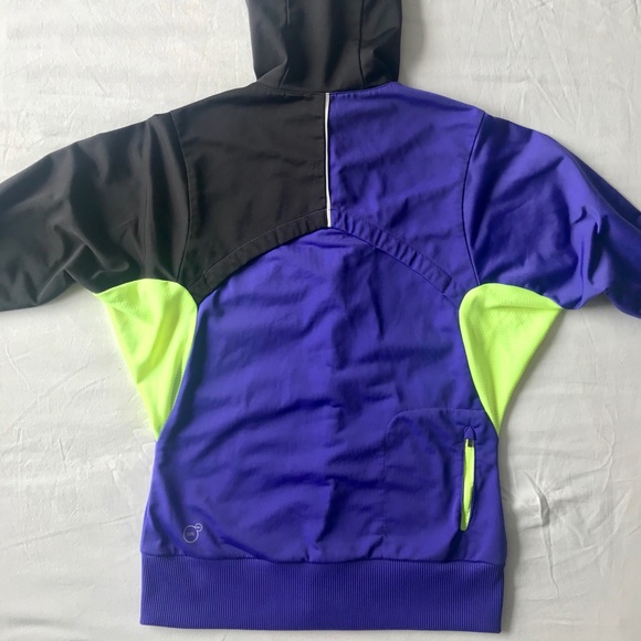 Active Hoodie - Picture 2 of 4